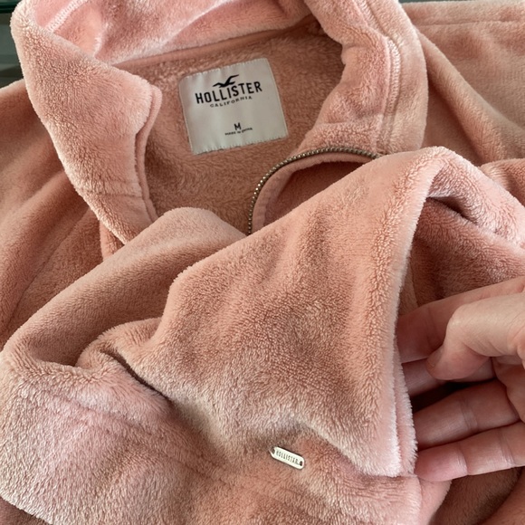🌼 Hollister Plush Jumper 🌼 - Picture 7 of 7